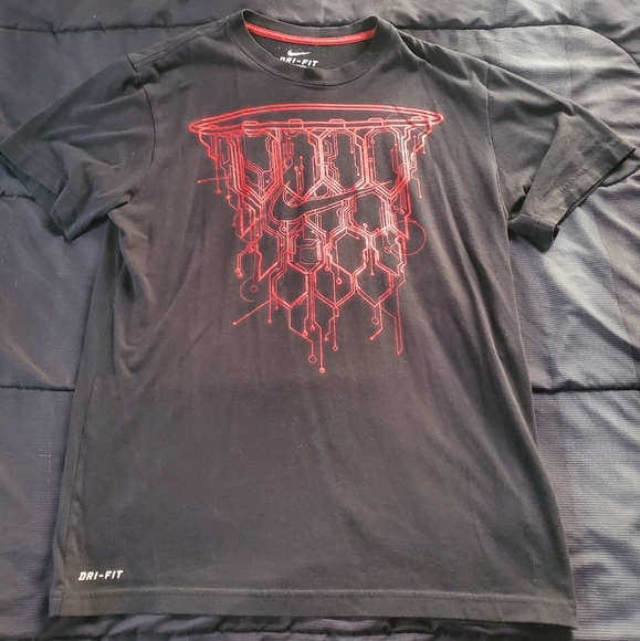 Nike Other - men Med NIKE graphic tee